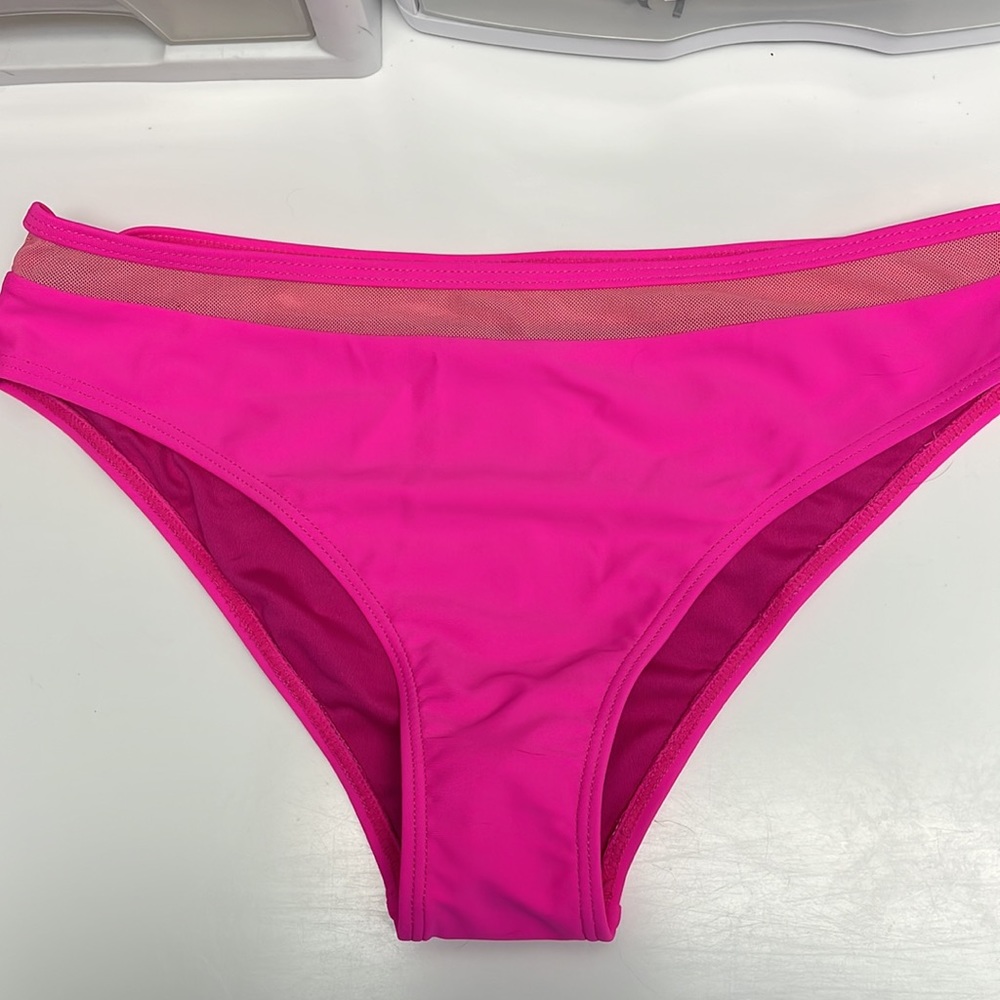 Swimsuit - Picture 3 of 4